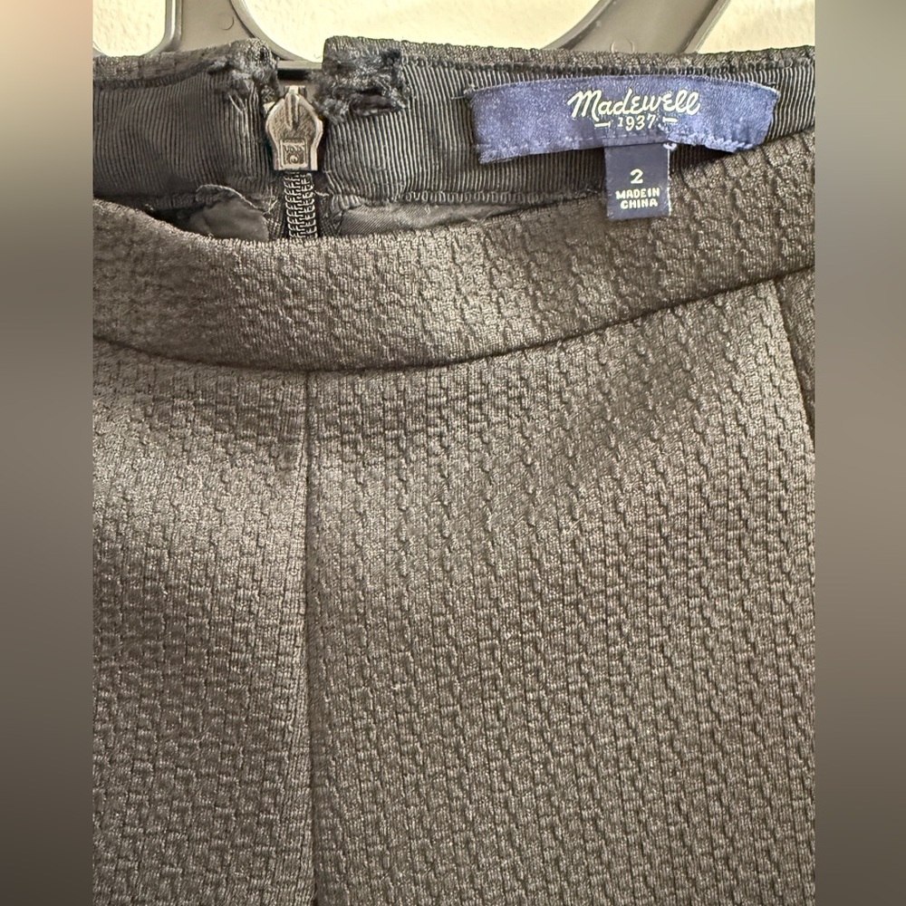 Madewell Textured A-Line Mini Skirt in Black - Size 2 - Picture 10 of 10